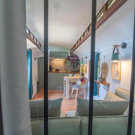 Roulotte Avec Bain Nordique Privatif Chauffé, Calme Et Bien-être Fichous-Riumayou