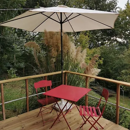Luxury tent La Roulotte De