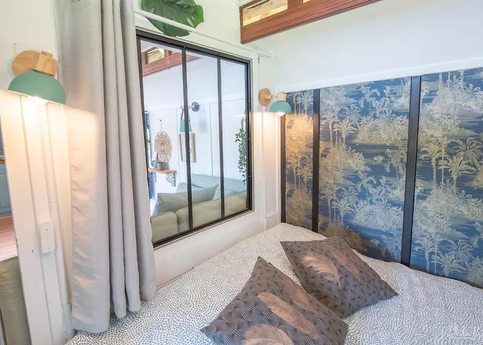 Roulotte Avec Bain Nordique Privatif Chauffé, Calme Et Bien-être * Fichous-Riumayou